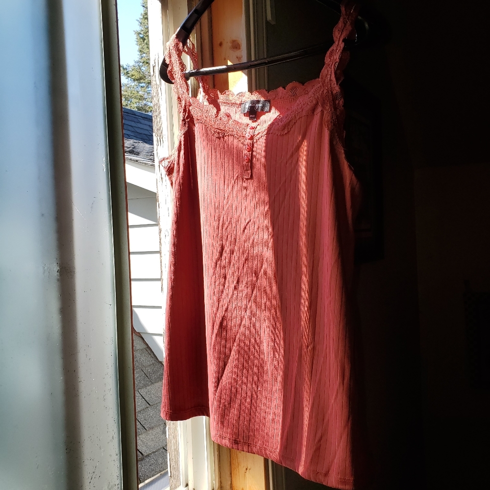 Lace trim tank top, burnt orange, gently used